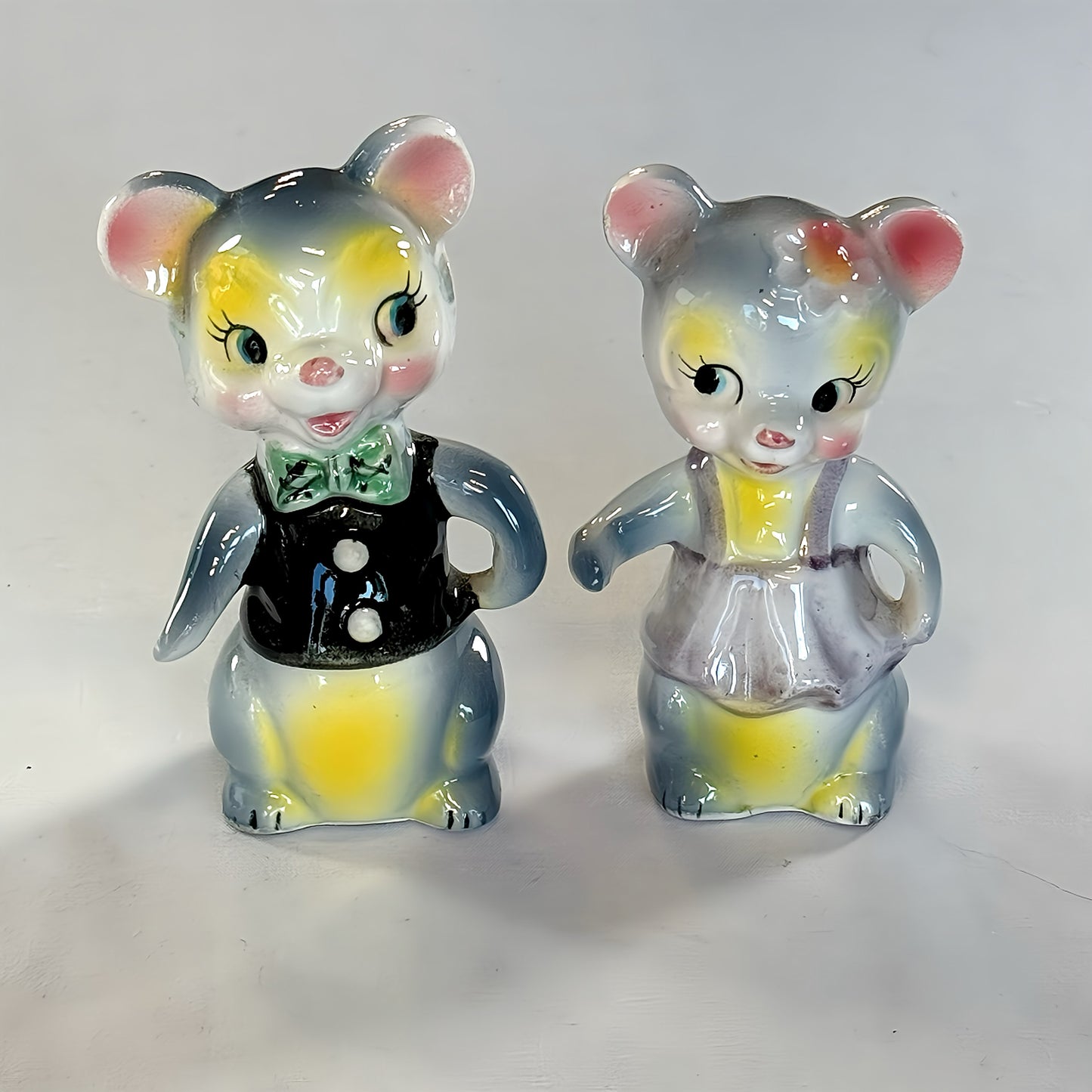 Salt & Pepper Figurine Collextion